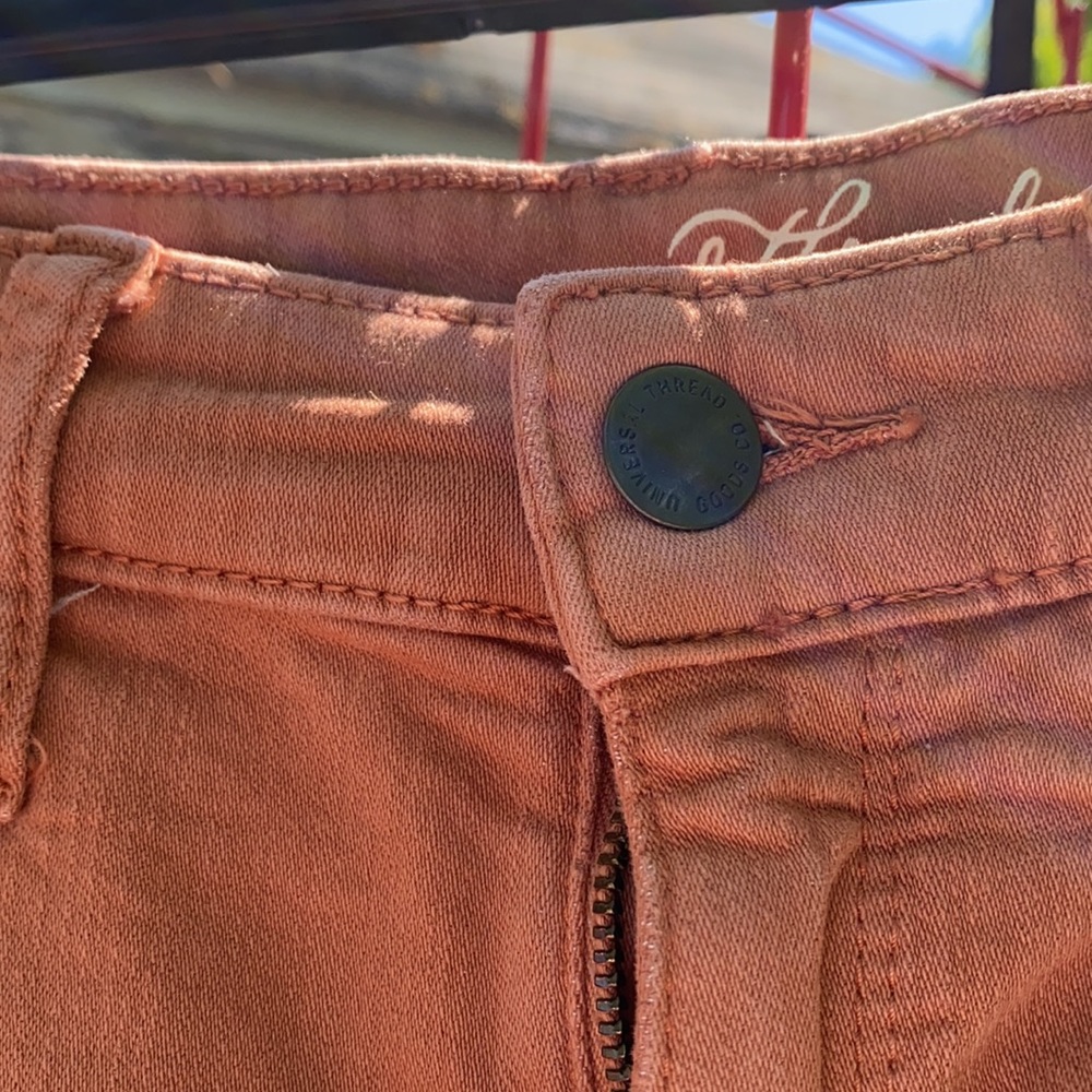 Shorts - Picture 2 of 4